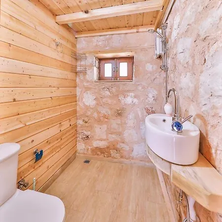 Holiday home Bayindir Tas Ev & Bungalow's